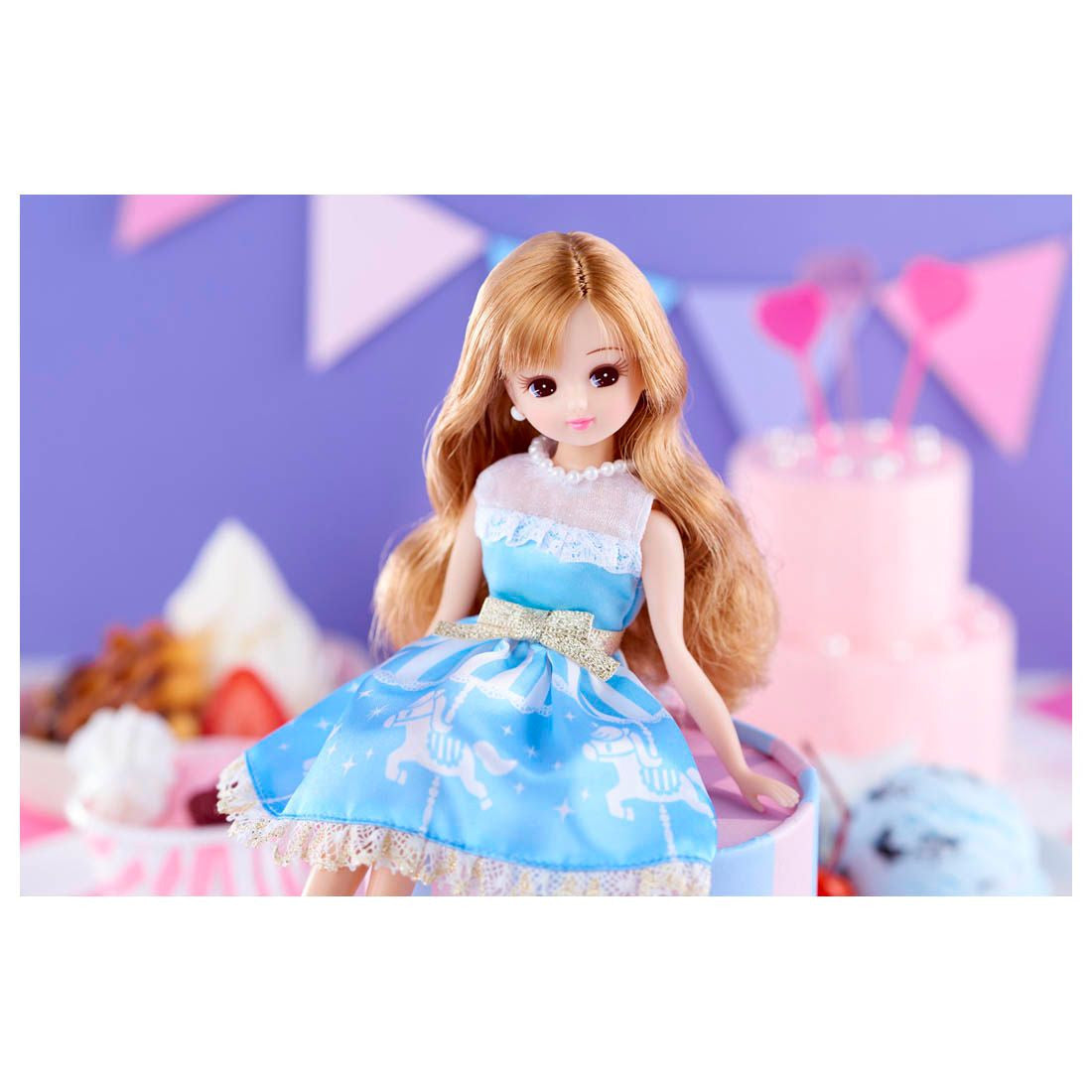 Takara Tomy Licca Doll Lovely Merry-Go-Round