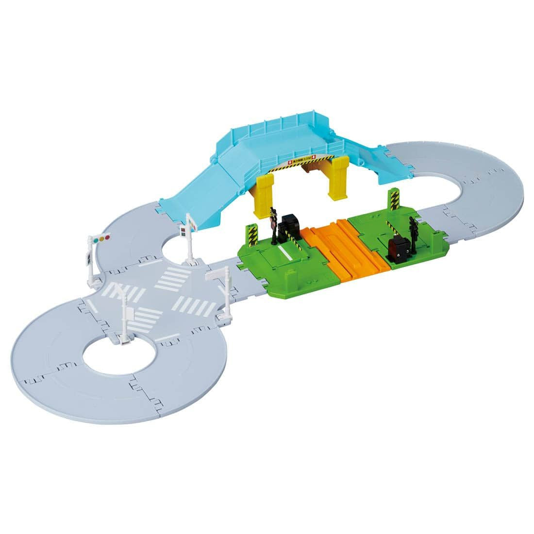 Takara Tomy Tomica World Tomica Town Railroad Crossing / Overpass / Intersection Set