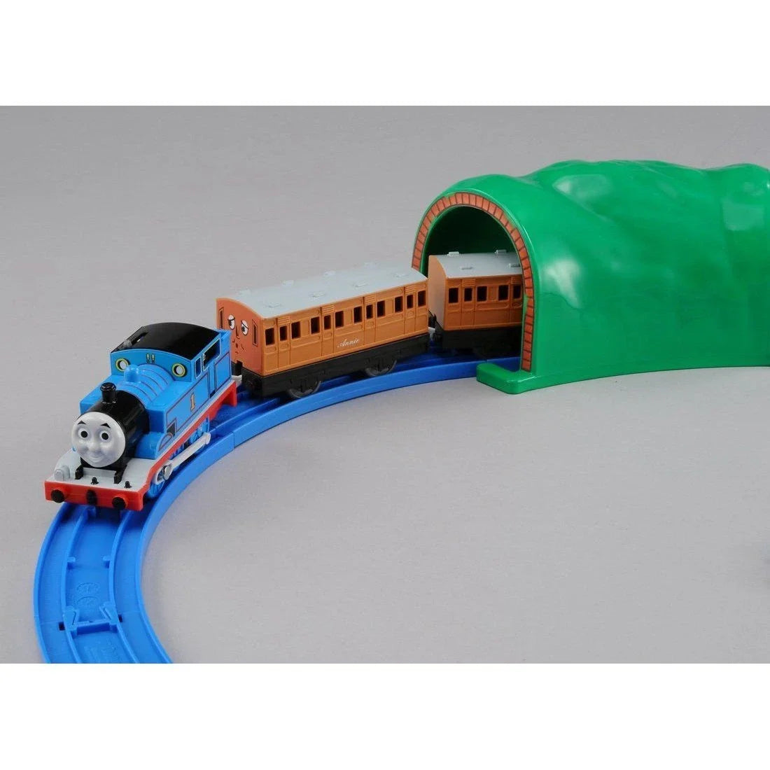 Takara Tomy Pla-Rail Plarail Thomas The Tank Engine Thomas Basic Set (495611)