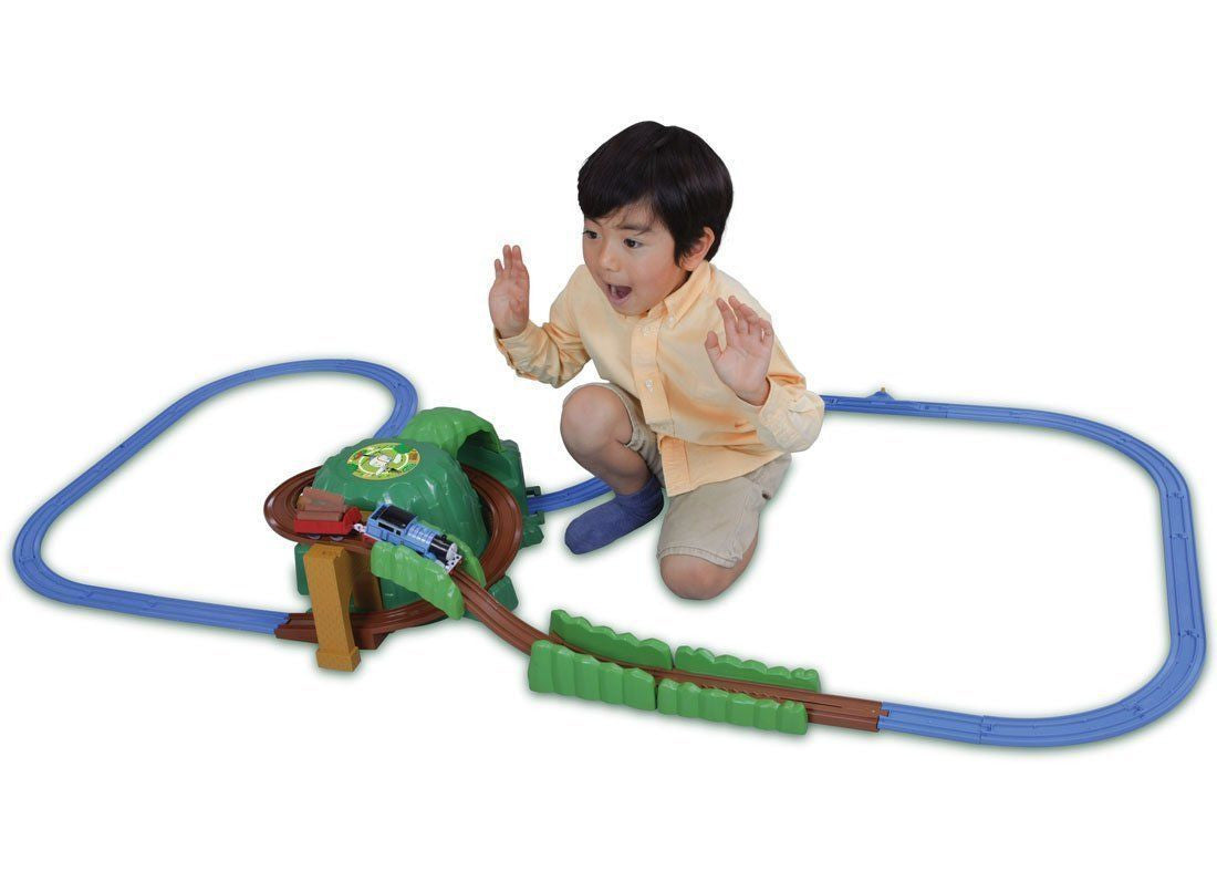  Takara Tomy Pla-Rail Thomas & Friends Mountain Set