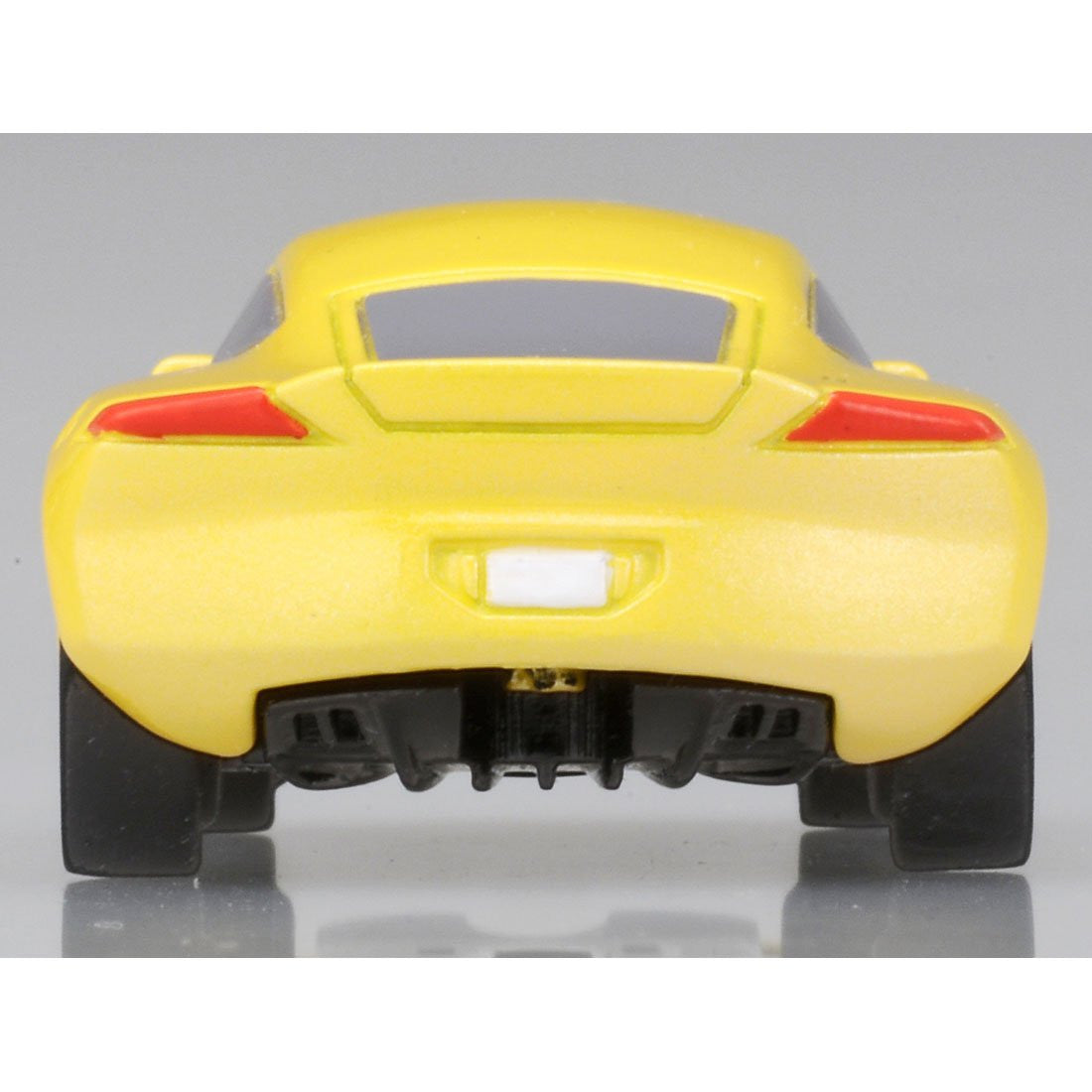 Takara Tomy Tomica C-42 Disney Cars Cruz Ramirez (Standard Type)