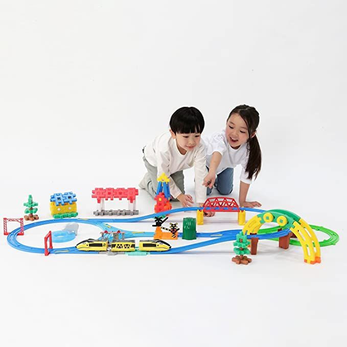 Takara Tomy Pla-Rail X Gakken New Block Diorama Start Set